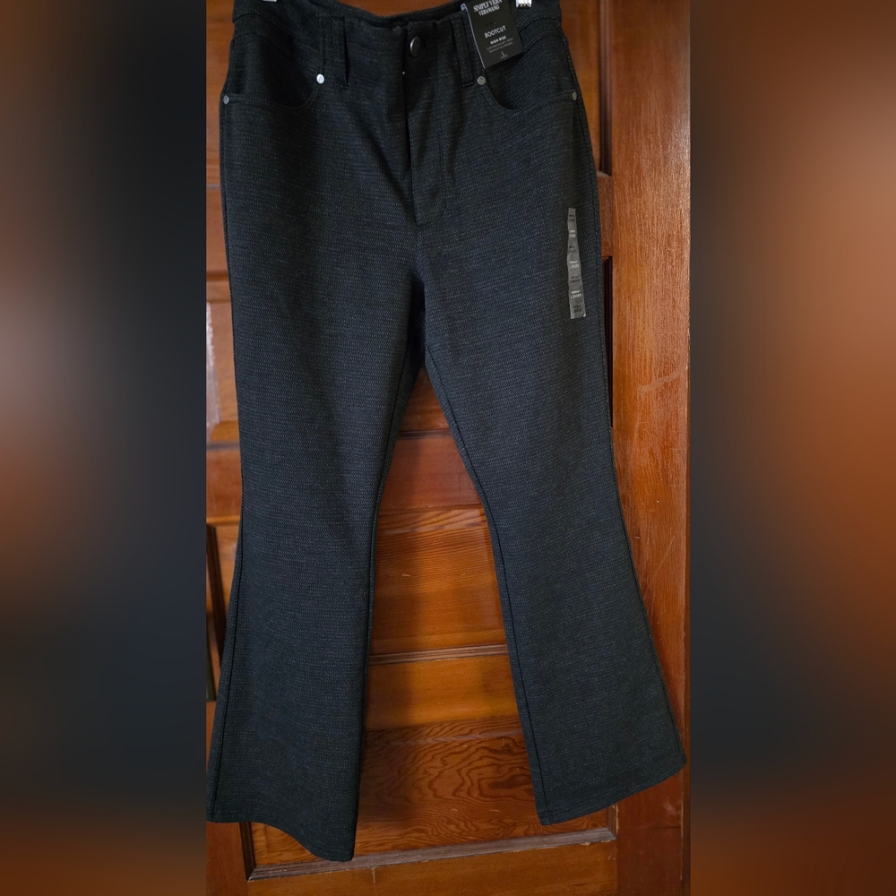 Vera Wang Dress Pants ; NWT ; Boot Cut ; Sz Large Short